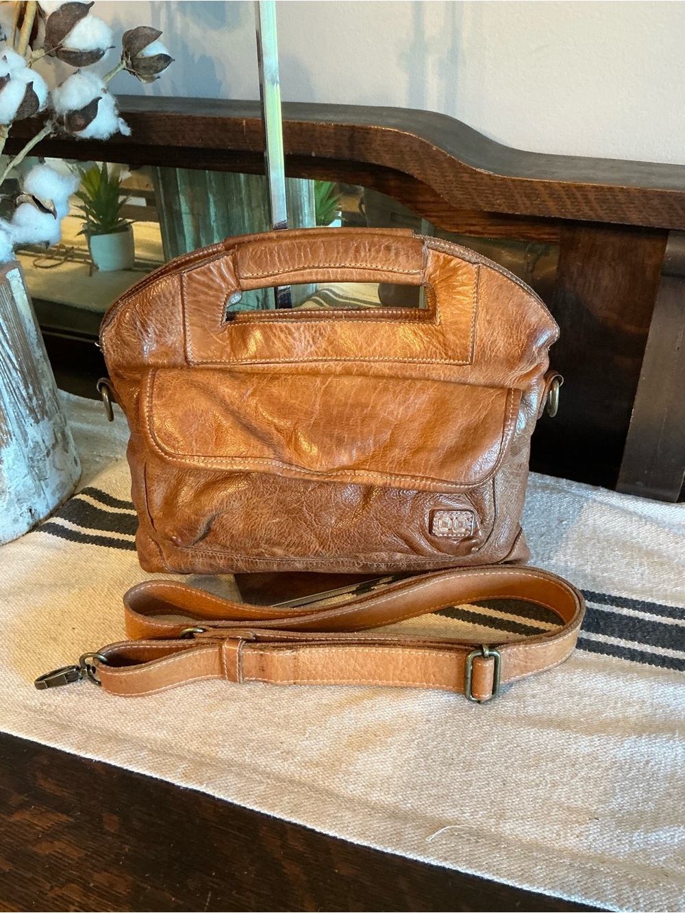 Bed Stu Leather Greenway Handbag Crossbody Bag Tan Rustic MSRP $265 - Picture 3 of 13